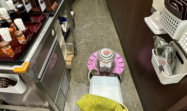 愛知県名古屋市天白区　飲食店　定期清掃作業